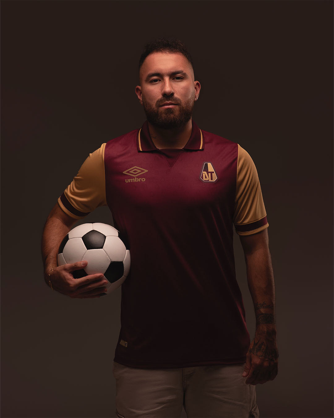 Camiseta Deportes Tolima Vinotinto Local Umbro 2025