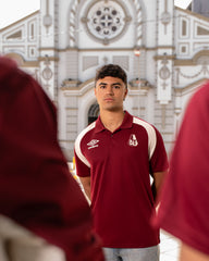Polo Deportes Tolima de Presentación Vinotinto Umbro 2026