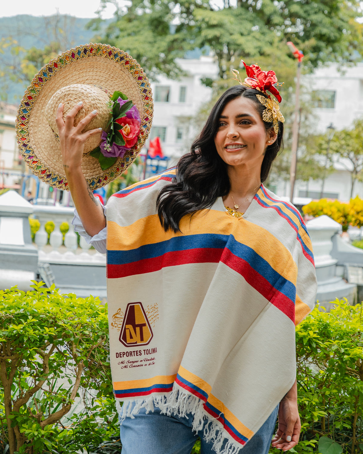 Poncho Artesanal Tradicional Deportes Tolima