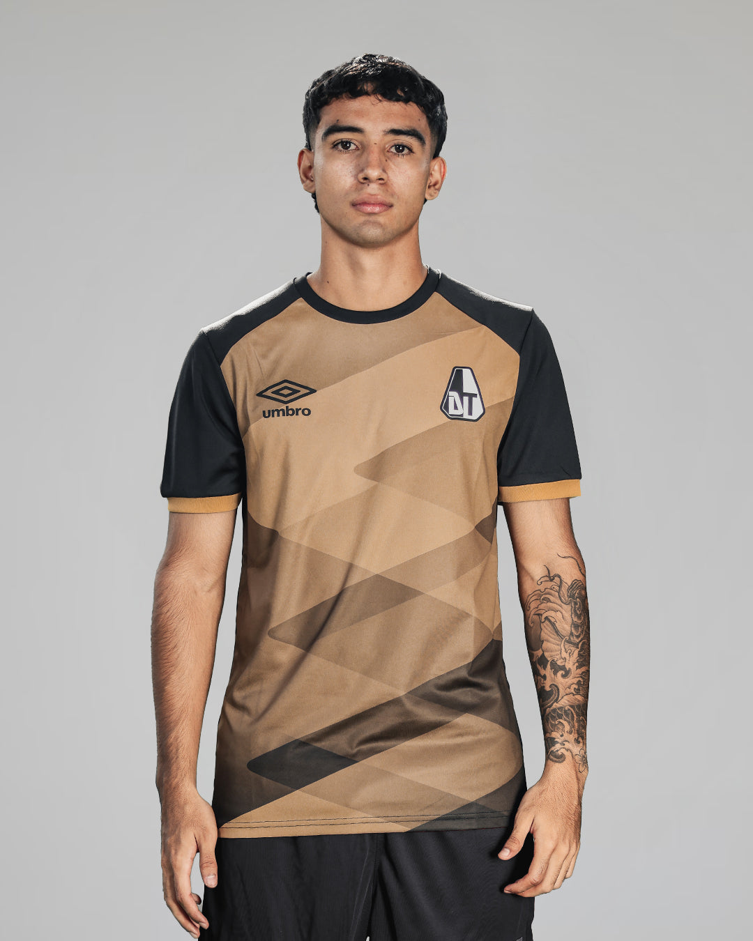 Camiseta Deportes Tolima de Entrenamiento Dorada Umbro 2026