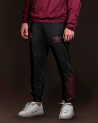 Pantalon Sudadera de Presentacion Vinotinta Umbro 2025