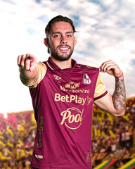 Camiseta Deportes Tolima Vinotinto Local con Logos Umbro 2025