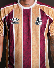 Camiseta Deportes Tolima de Entrenamiento Vinotinto Umbro 2025